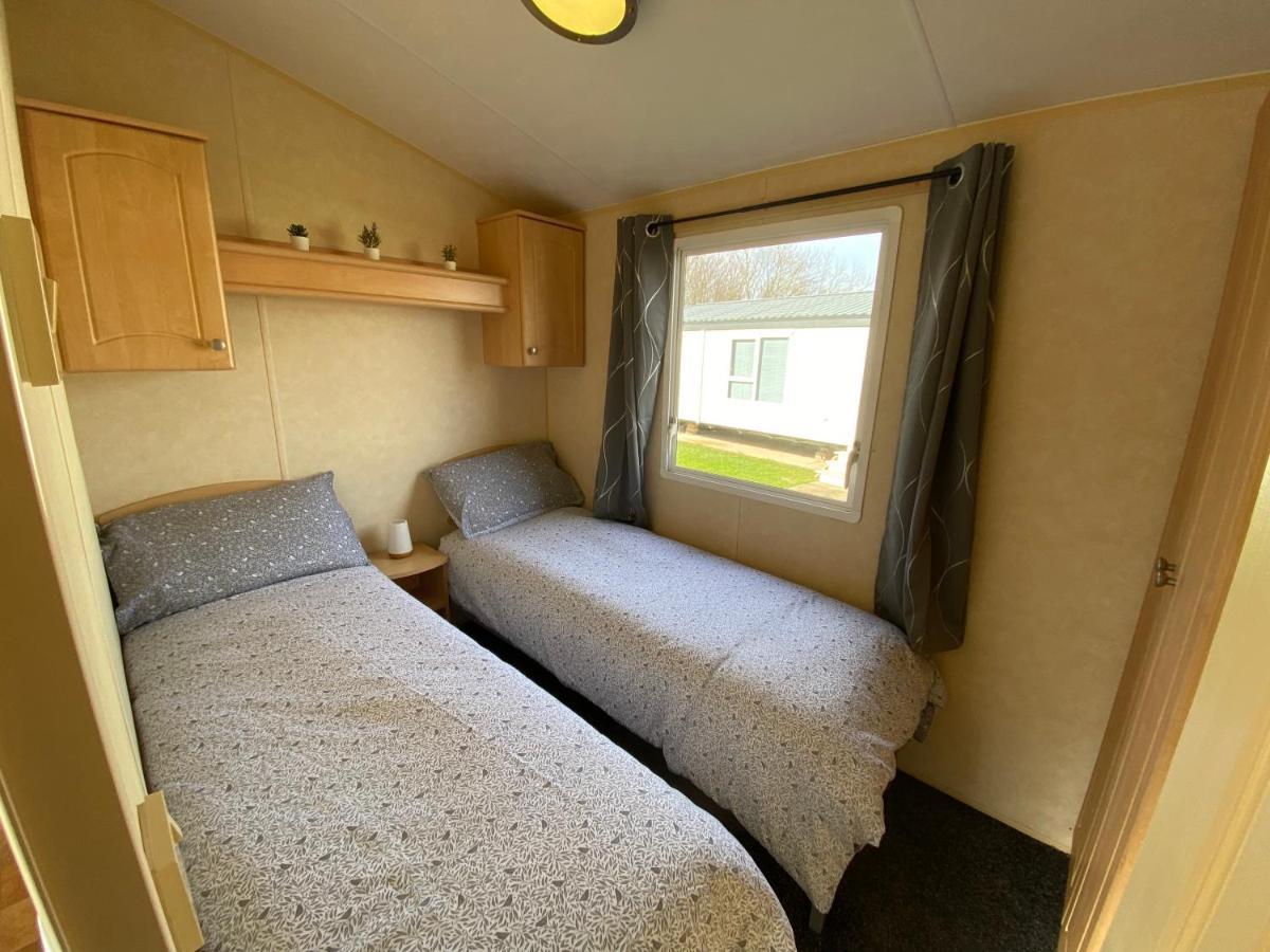 Violeta Turnberry Caravan Exterior photo