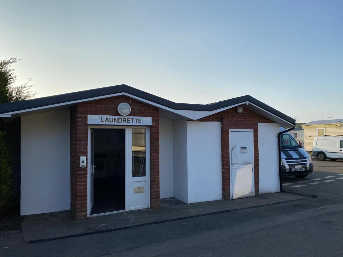 Violeta Turnberry Caravan Exterior photo